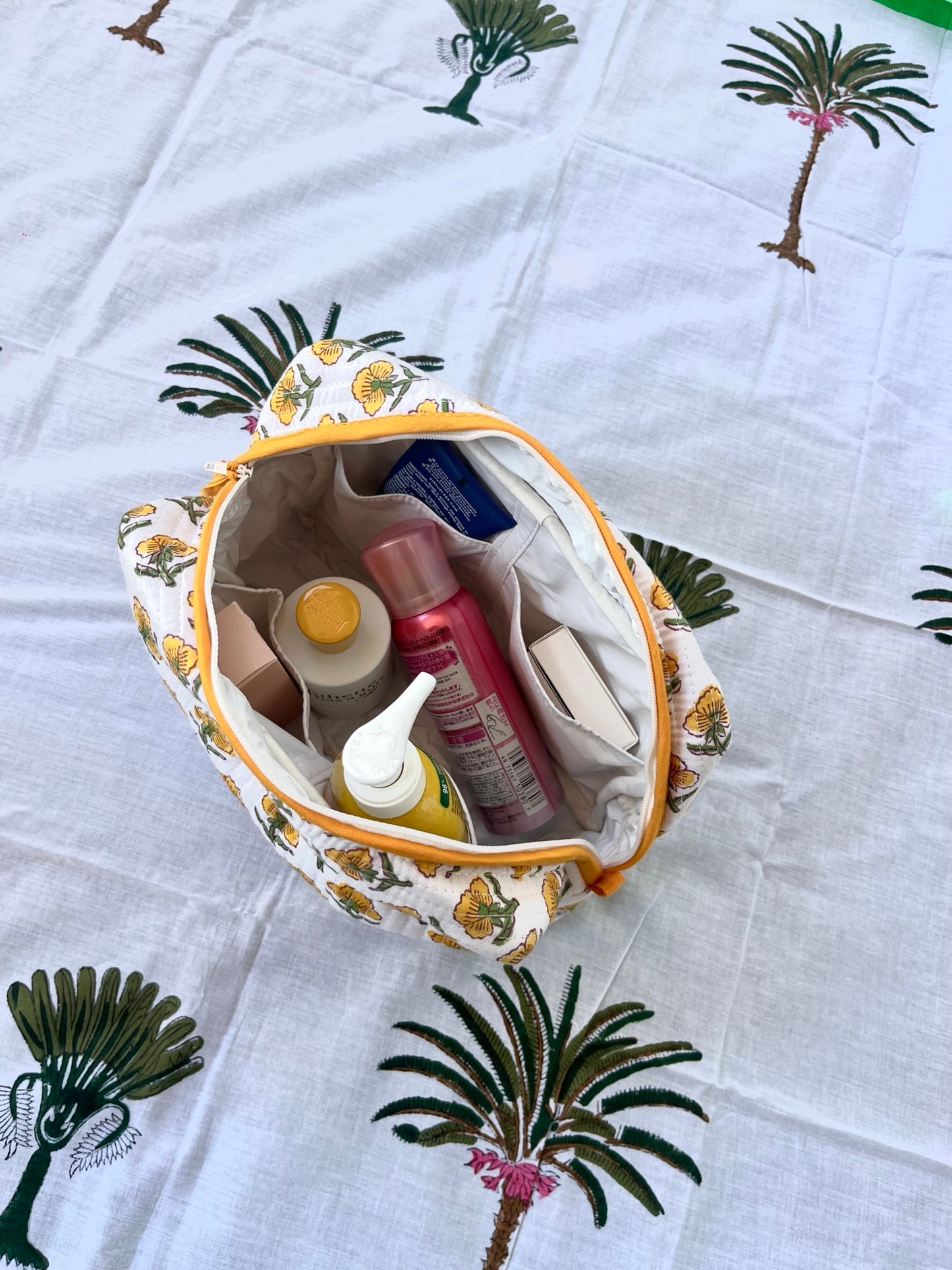 Scallop Make Up Bag n.2
