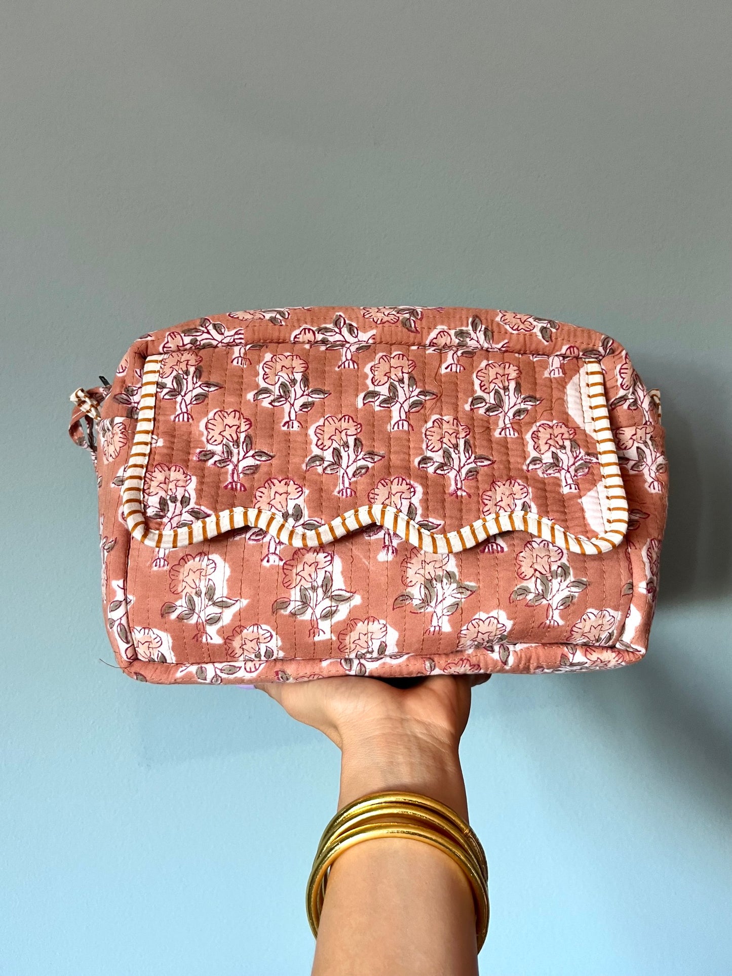 Scallop Make Up Bag n.4